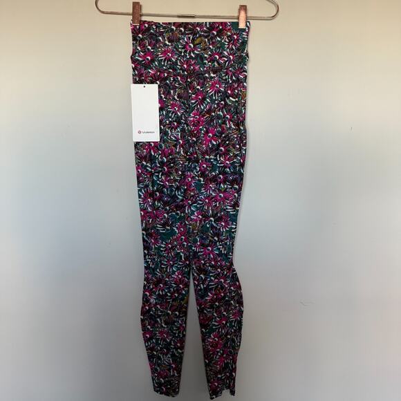 Lululemon Womens Base Pace HR Leggings 28" Size 2 Floral Pilates Workout Run NEW - Picture 2 of 10